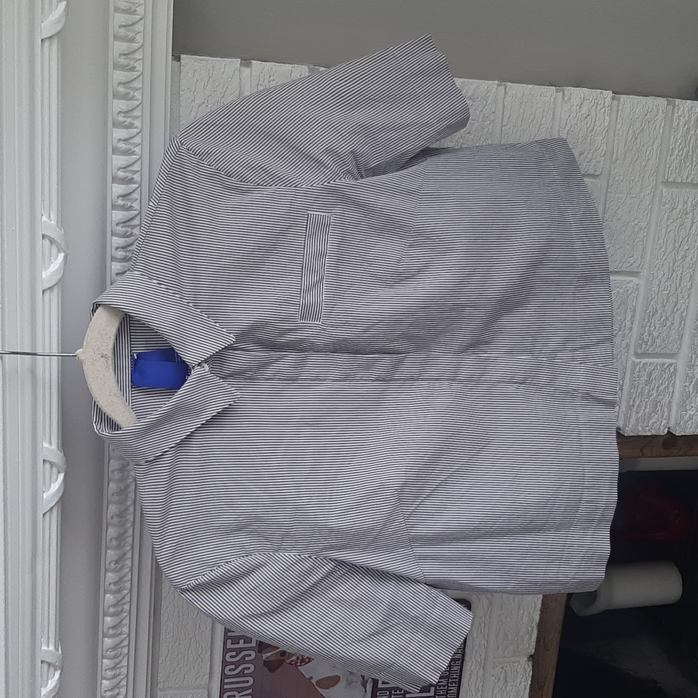 🖤 Kit and Ace Gray Striped Button Down Shirt